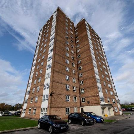 Spacious Apartment For Holiday And Contractor Groups In Salford - Private Parking - By Nmb Serviced Accommodation Manchester Ngoại thất bức ảnh
